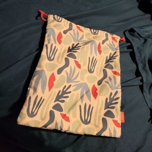 IPSY plant print makeup bag